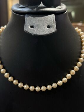 Classic Pearl Necklace in Ivory with hidden pearl clasp